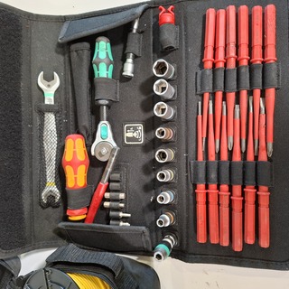 Assortiment meetinstrumenten en handgereedscha0, O.a. Fluke/Leica