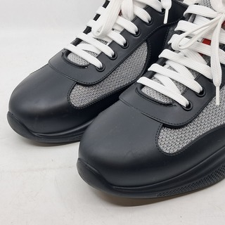 Paar sneakers, maat 44, Prada