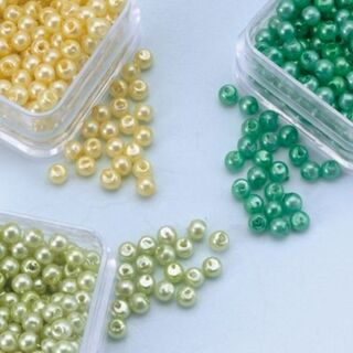 Ca. 119x Round pearls trio