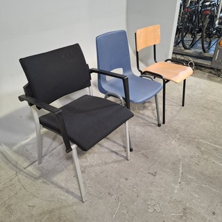 Partij diverse stoelen