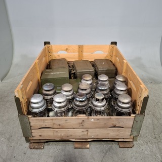 Ca. 13x Petroleum druklamp en 7x transportkoffer,  O.a Hipolito