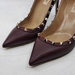 Paar pumps, maat 40,5, Valentino