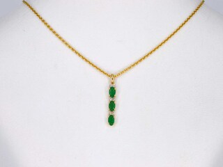 Gouden hanger met diamanten en smaragd SET 2