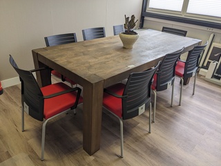 Eetkamertafel met 8x stoel