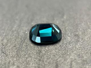 Saffier - 4.27 carat natuurlijke saffier met hoge zuiverheid