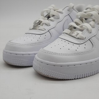 Paar sneakers, maat 36 1/2, Nike, Air Force One FV5951-111