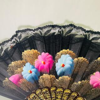 Antieke waaier – Black flowers – Bakeliet handvat