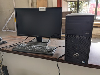 Computer met beeldscherm Fujitsu
