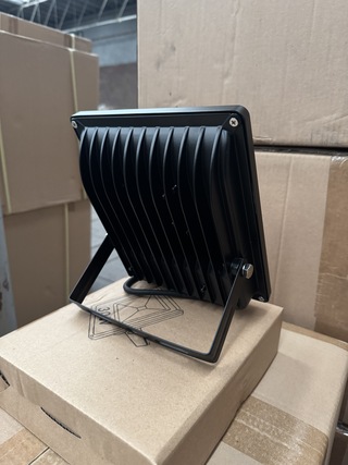 6x Led flood light flu 30w 5700k ip66 Ellipz lighting