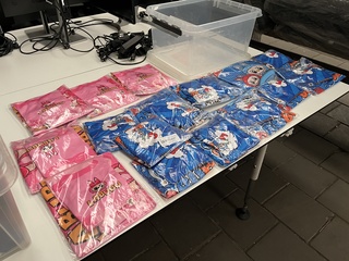 Ca. 16x Labubu broeken en T-shirts