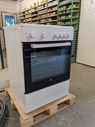 Elektrisch fornuis met oven Beko, VSM67010GW