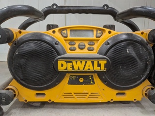 Bouwradio DeWalt, DC011