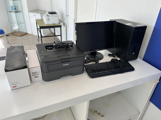 Computer met beeldscherm en printer HP , ProDesk 405 G2
