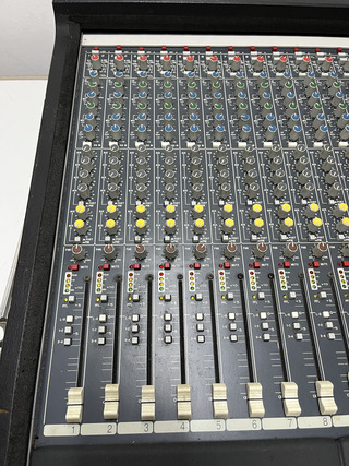 Mengpaneel in flightcase Allen & Heath, GL 2000