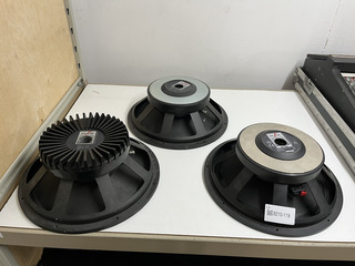 3x Speaker  DAS , B30