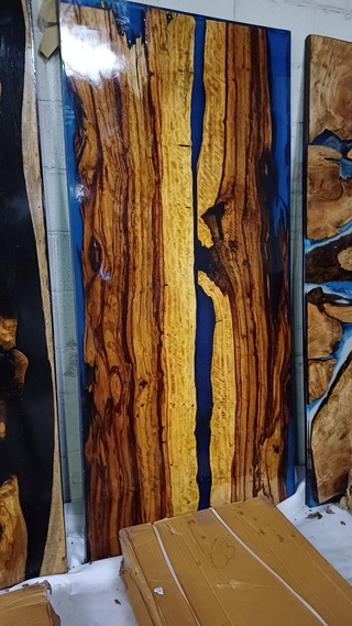 Epoxy suar/walnut wood tafel binnen/buiten incl. x poten(2), SanderZ,