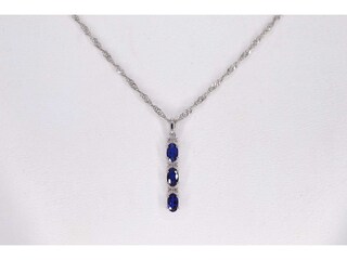 Witgouden hanger met diamanten en saffier , excl. ketting