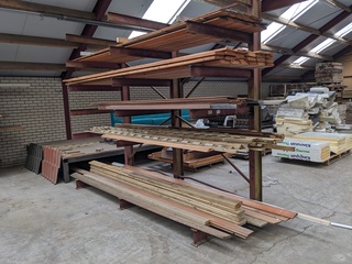 Partij hout o.a. 42x zweeds rabat ca 15x400cm