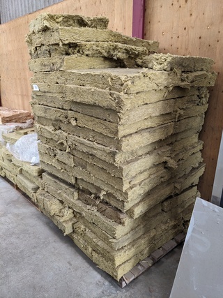 Partij isolatiemateriaal op 3x pallet o.a. Rockwool