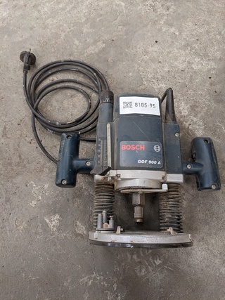 Bovenfrees Bosch, GOF 900 A, bouwjaar 1998