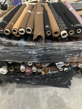 Ca. 150x Rollen stof