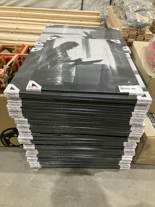 Ca. 92x Wood prints