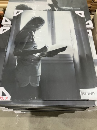 Ca. 92x Wood prints