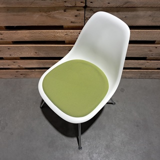 Ca. 10x Design stoel met vast zitkussen, Vitra., Eames, Groen & geel
