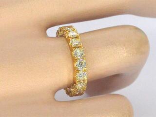Exclusieve alliance ring met zeer hoge kwaliteit aan diamanten