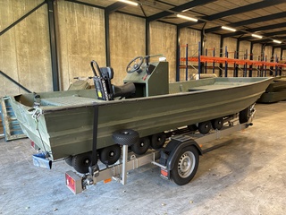 Platbodem op trailer, Aluminiumjon, JON 520, groen
