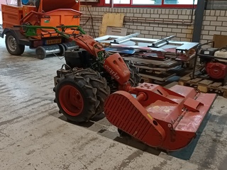 Twee wielige tractor – werktuigdrager, Agria, Bison mulcher