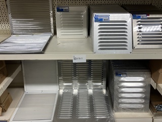 Ca. 115x Diverse ventilatieroosters aluminium RVS