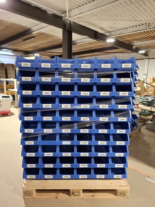 Ca. 120x Magazijnbak