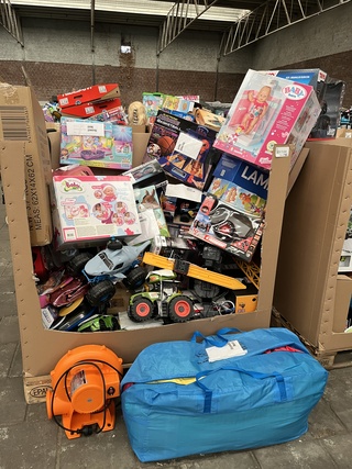 Mix pallet A-merk speelgoed w.o. Baby Born, Carrera, Marvel, Ravensbur