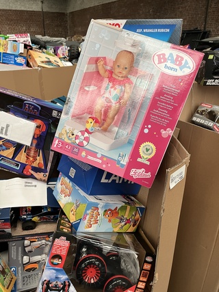 Mix pallet A-merk speelgoed w.o. Baby Born, Carrera, Marvel, Ravensbur