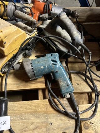 10x Diverse gereedschap w.o. boor, slijptol W.o. makita, dewalt