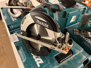 2x Cirkelzaag in M-box Makita, DHS630ZJ
