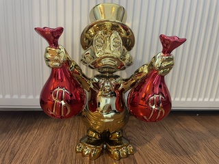 Dagobert Duck sculptuur, Naor26