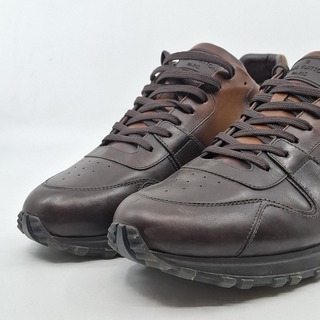 Paar sneakers, maat 7 1/2, Louis Vuitton, GO 0135