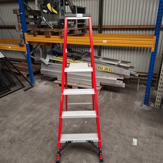 3x Werktrap Kelfort, 3 treeds met bordes