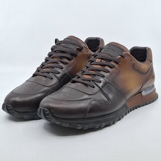 Paar sneakers, maat 7 1/2, Louis Vuitton, GO 0135