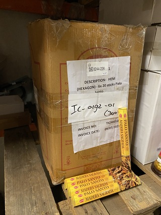 Ca. 275x Pakjes wierrook