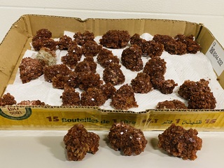 Ca. 33x Aragoniet rozetten