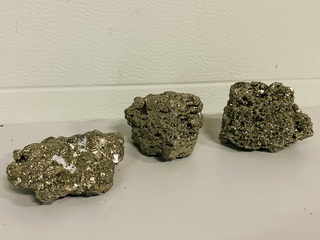 3x Pyriet ruwe brokken
