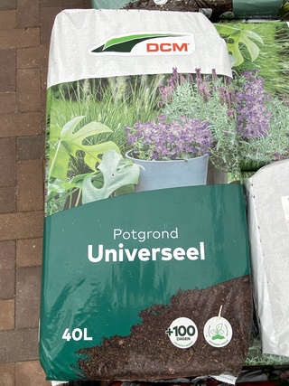 Ca. 17x Zakken universele potgrond