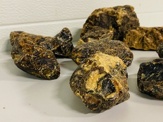 Ca. 10x Blauwe Amber ruwe stukken