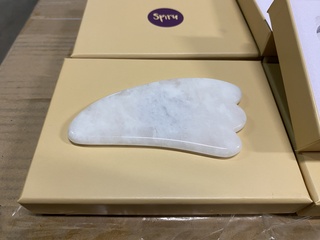 Ca. 179x Guasha Schraper witte Jade Wolk