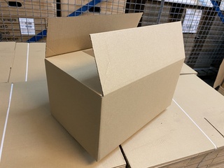 Ca. 400x Verzenddozen 39x24x20cm, bruin