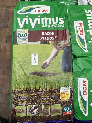 Ca. 21x Zakken Vivimus gazon bodemverbeteraar