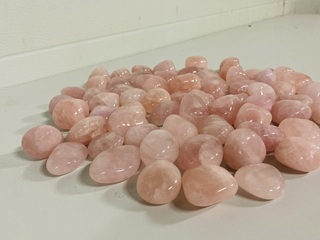 2,5 kg Rozenkwarts trommelstenen XXL, roze